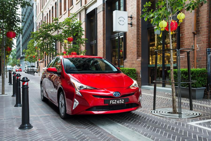  Toyota Prius 2016 года  (AU) (фото 7 из 31)